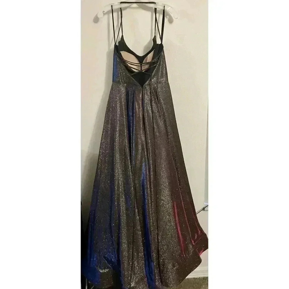 Night‎ Studio Size 10  Long Formal Dress ￼￼Color Iridescent Color Changes - Picture 2 of 7